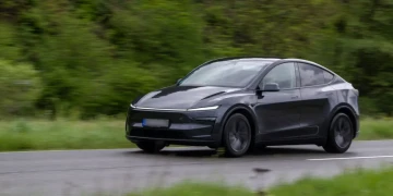 Your Tesla might soon drive itself, but only inside its Robotaxi comfort zone 🚗🤖