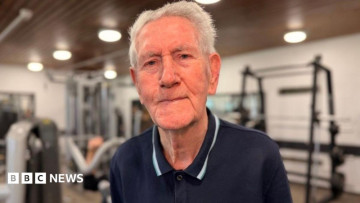 90 and Still Leaving Everyone Behind! 💪 Meet the Grandad Who Hits the Gym Daily and Walks 3 Times a Day
